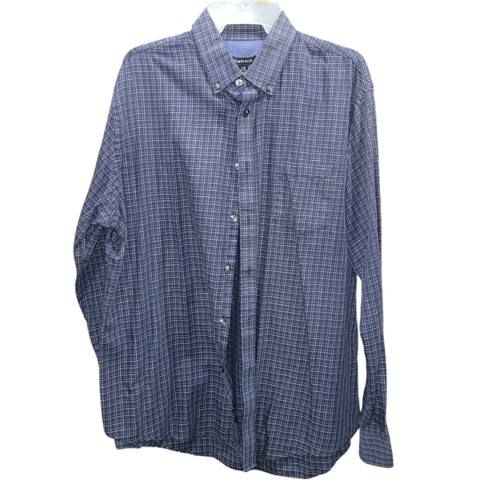 Van Heusen checkered long sleeve button-down Size L